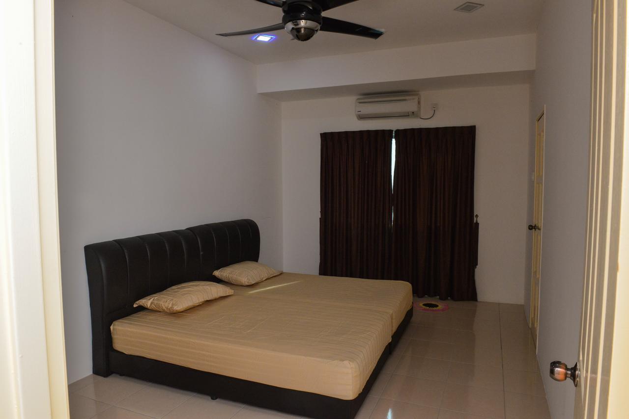 Moment Homestay Sitiawan Exterior photo